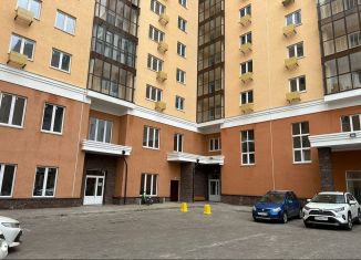 Продаю 3-комнатную квартиру, 111 м2, Уфа, Ленинский район, улица Мустая Карима, 16/1