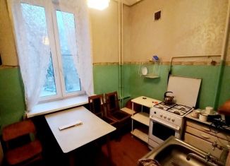 Продам 2-ком. квартиру, 57 м2, Озёрск, проспект Победы, 49