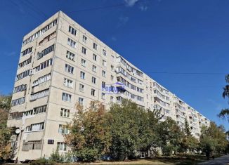 Продаю 2-ком. квартиру, 52 м2, Чебоксары, улица Мичмана Павлова, 30