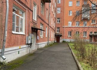 Сдается двухкомнатная квартира, 80 м2, Рыбинск, улица Свободы