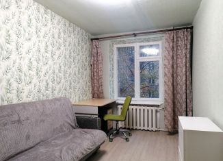 Сдается в аренду 3-комнатная квартира, 56 м2, Химки, улица Кирова, 25