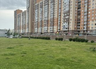 Продается 2-ком. квартира, 67.9 м2, Санкт-Петербург, метро Комендантский проспект, Комендантский проспект, 53к4