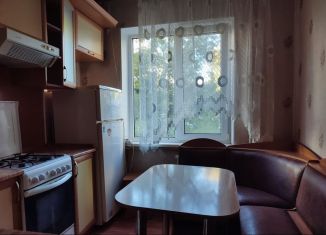 Сдаю в аренду 2-ком. квартиру, 50 м2, Симферополь, улица Лермонтова, 14