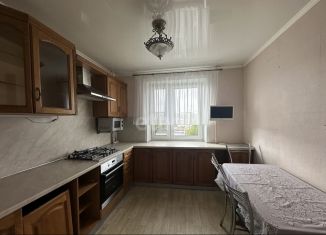 Продам 2-ком. квартиру, 52.3 м2, Калуга, улица Суворова, 31, Московский округ