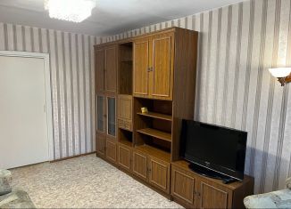 3-комнатная квартира в аренду, 52 м2, Топки, улица Луначарского, 9