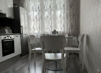 Продается двухкомнатная квартира, 68 м2, Ставропольский край, улица Пирогова, 78