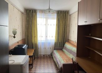 Сдаю в аренду комнату, 11 м2, Колпино, улица Металлургов, 3