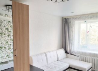 Трехкомнатная квартира на продажу, 57 м2, Щёкино, улица Победы, 22