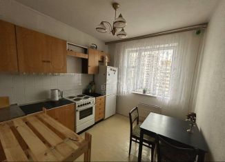 Сдаю 2-ком. квартиру, 55 м2, Москва, Никулинская улица, 23к2, метро Говорово