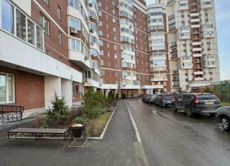 Продам 3-комнатную квартиру, 102.1 м2, Москва, улица Столетова, 17, район Раменки