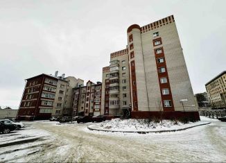 Продам трехкомнатную квартиру, 110.5 м2, Киров, улица Свободы, 133А