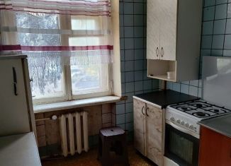 Сдаю в аренду 3-ком. квартиру, 73 м2, Каменск-Шахтинский, проспект Карла Маркса, 70