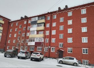 Сдается трехкомнатная квартира, 55 м2, Прокопьевск, Пионерская улица, 60