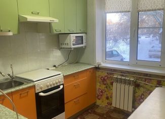 Сдам 1-комнатную квартиру, 32 м2, Озёрск, улица Космонавтов, 24