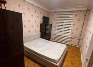 Аренда 4-комнатной квартиры, 54 м2, Москва, Саратовская улица, 6/2, метро Стахановская