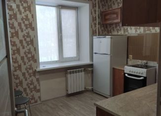 Сдам в аренду 1-ком. квартиру, 32 м2, Коми, Школьная улица, 2/5