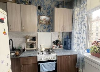 3-комнатная квартира на продажу, 42 м2, Курган, Станционная улица, 70, жилой район Центральный