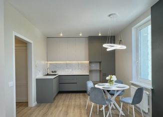 Продам 1-комнатную квартиру, 56 м2, Тюмень, Новгородская улица, 1