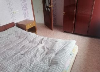 Сдача в аренду трехкомнатной квартиры, 74 м2, Ейск, Коммунистическая улица, 20/1