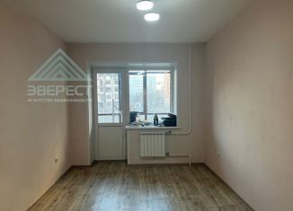 Продается 1-комнатная квартира, 37 м2, Хакасия, улица Ленинского Комсомола, 75