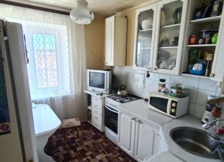 Продается двухкомнатная квартира, 47 м2, Магнитогорск, проспект Карла Маркса, 107