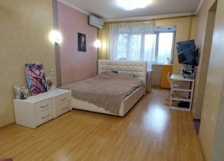 Продаю 1-комнатную квартиру, 33 м2, Тольятти, улица Дзержинского