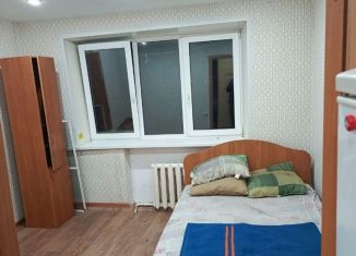 Сдаю в аренду 2-комнатную квартиру, 36 м2, Волжский, улица Пушкина, 34