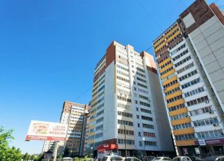 Продается 3-ком. квартира, 76 м2, Екатеринбург, улица Учителей, 8к1, метро Динамо