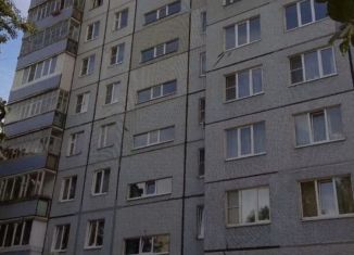 Сдам в аренду трехкомнатную квартиру, 64 м2, Тольятти, улица Автостроителей, 46А