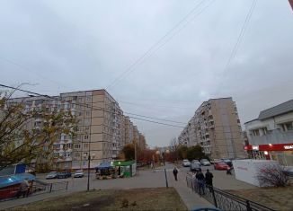 Продается 3-комнатная квартира, 60.2 м2, Белгородская область, улица 60 лет Октября, 5