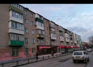 Сдача в аренду 2-комнатной квартиры, 50 м2, Таганрог, улица Лизы Чайкиной, 69