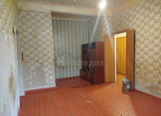 Продам 2-ком. квартиру, 42 м2, Каменск-Шахтинский, Парковая улица, 4