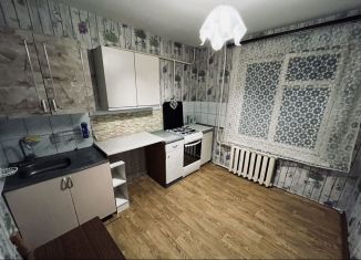 Сдается 2-комнатная квартира, 60 м2, Сергиев Посад, улица Свердлова, 17