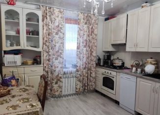 Продажа 2-ком. квартиры, 70 м2, Евпатория, улица Чапаева, 95