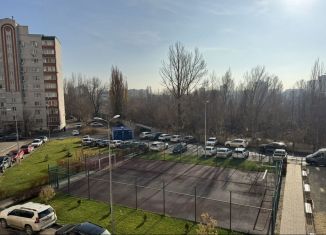 Продаю 3-ком. квартиру, 75 м2, Волгоград, проспект Маршала Жукова, 98Б, ЖК Атлант