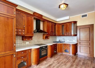 Продам 3-комнатную квартиру, 120.7 м2, Краснодар, улица Кубанская Набережная, 4, Центральный внутригородской округ