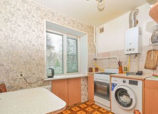 Продается 3-комнатная квартира, 54.5 м2, Великий Новгород, Октябрьская улица, 32