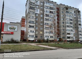 Продаю 1-ком. квартиру, 32.5 м2, Кстово, проспект Победы, 3Б