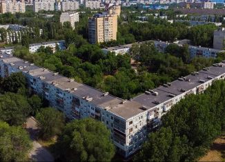 Продам 4-ком. квартиру, 74 м2, Тольятти, Московский проспект, 23