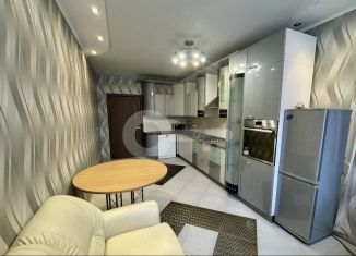 Продажа 2-комнатной квартиры, 81 м2, Казань, улица Зинина, 34