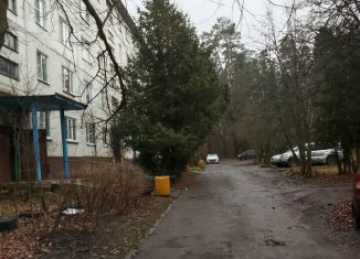 Продается 3-комнатная квартира, 51.7 м2, посёлок городского типа Менделеево, Институтская улица, 16