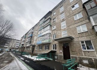 Продам 1-ком. квартиру, 31.3 м2, Алапаевск, улица Братьев Смольниковых, 126