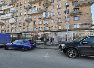 Сдаю в аренду торговую площадь, 42.7 м2, Москва, Комсомольский проспект, 30, метро Спортивная