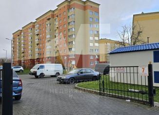 Продаю 1-комнатную квартиру, 37 м2, Калининград, улица Дзержинского, 174, Московский район