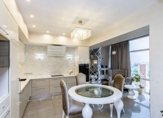 Продается 3-ком. квартира, 142 м2, Тюмень, улица Кузнецова, 13