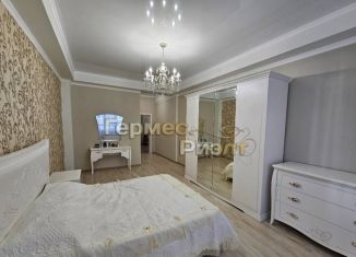 Продаю трехкомнатную квартиру, 120 м2, Ессентуки, Октябрьская улица, 337/2