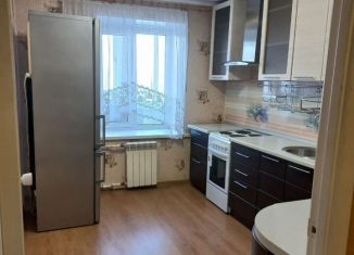 Сдаю 2-ком. квартиру, 51 м2, Бурятия, улица Чкалова, 13