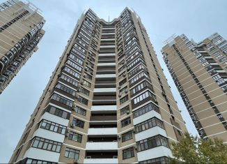 Продам 2-ком. квартиру, 80 м2, Краснодар, микрорайон Черемушки, Кубанская улица, 45к3