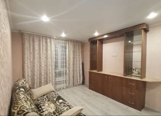 Сдается 2-ком. квартира, 48 м2, Калуга, улица Петра Тарасова, 11