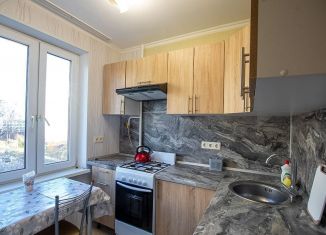 Сдается трехкомнатная квартира, 60 м2, Москва, Окская улица, 10